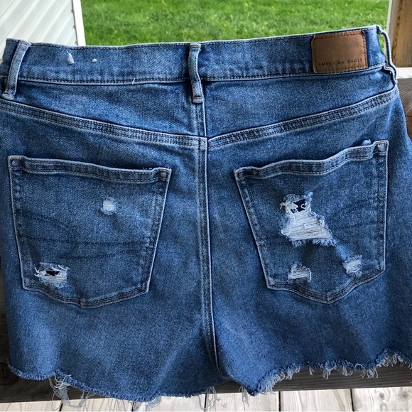 American Eagle Loose Fit Distressed Jean Shorts - Picture 2 of 4